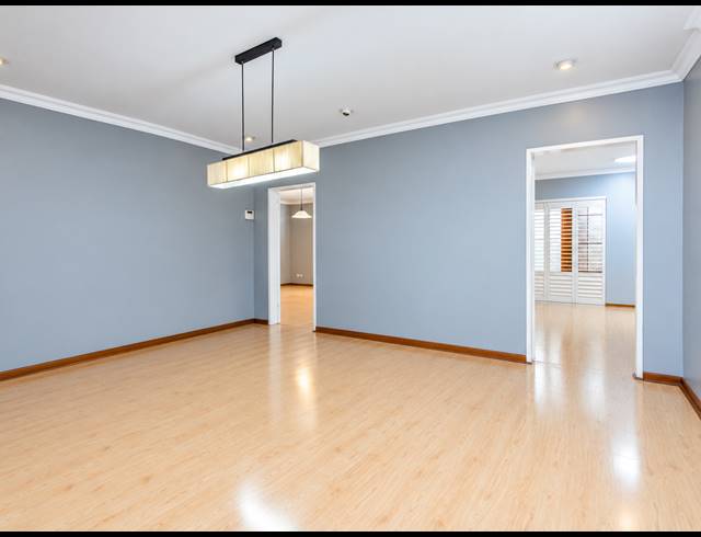 5 BEDROOM FREEHOLD FOR SALE IN FAERIE GLEN